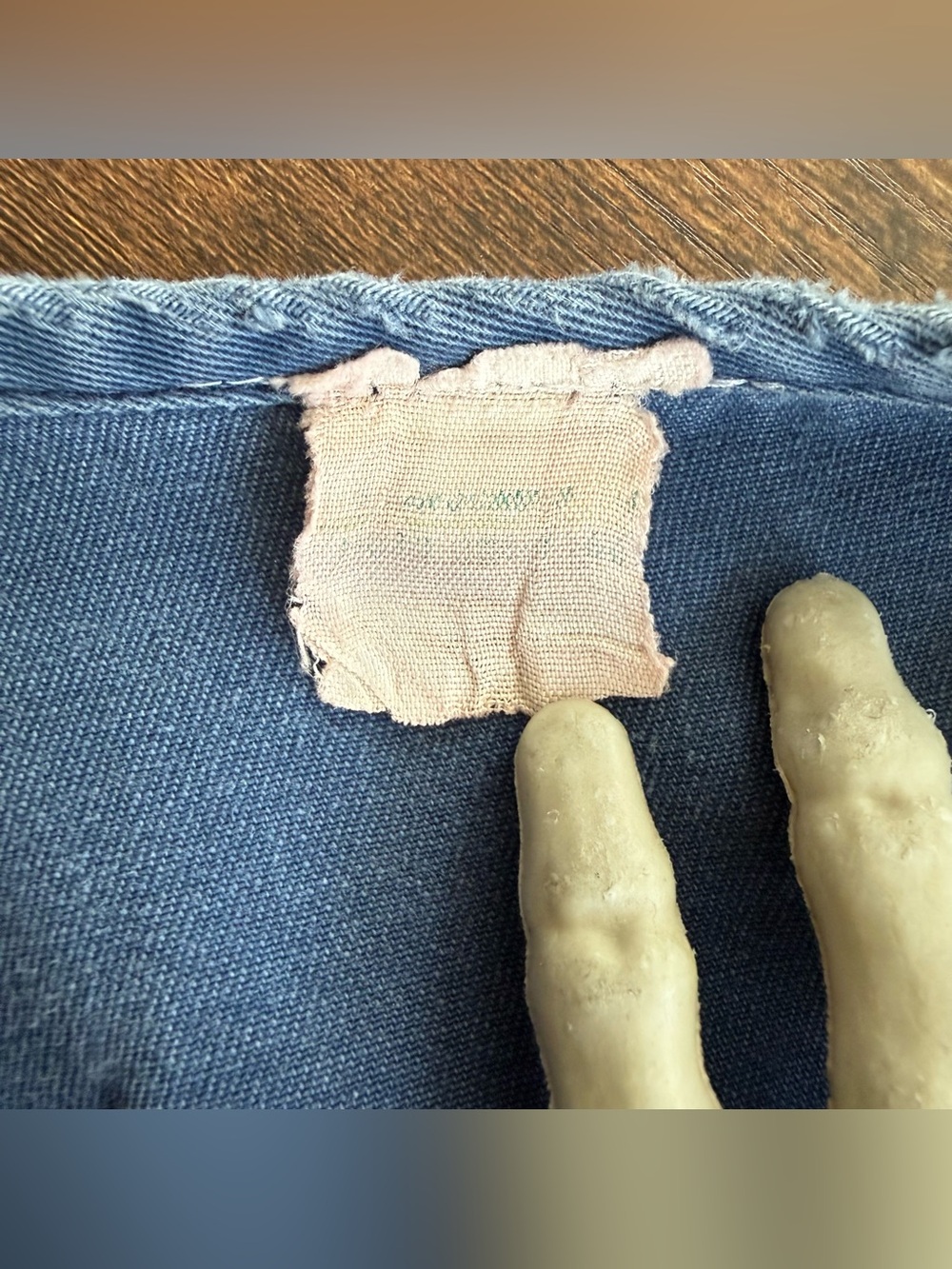 💀 SOLD 💀 Vintage 80s 90s Faded Denim Chore Coat ~ Size Medium - Picture 9 of 10